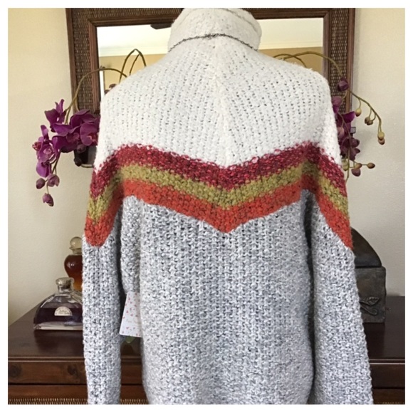 Free People Turn Around Tunic Sweater.  NWT. - Picture 5 of 8